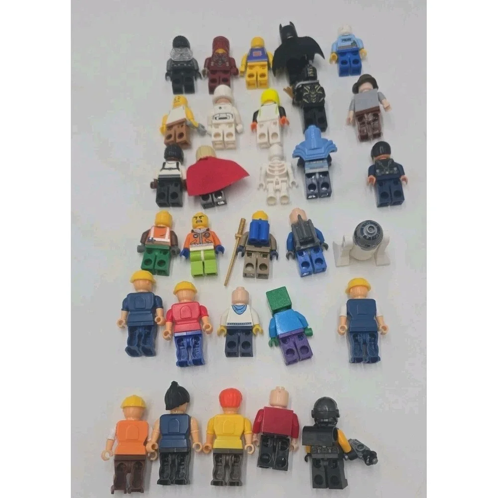 LEGO Minifigures Mixed 30 Batman Marvel Star Wars Minecraft City Figures R2-D2